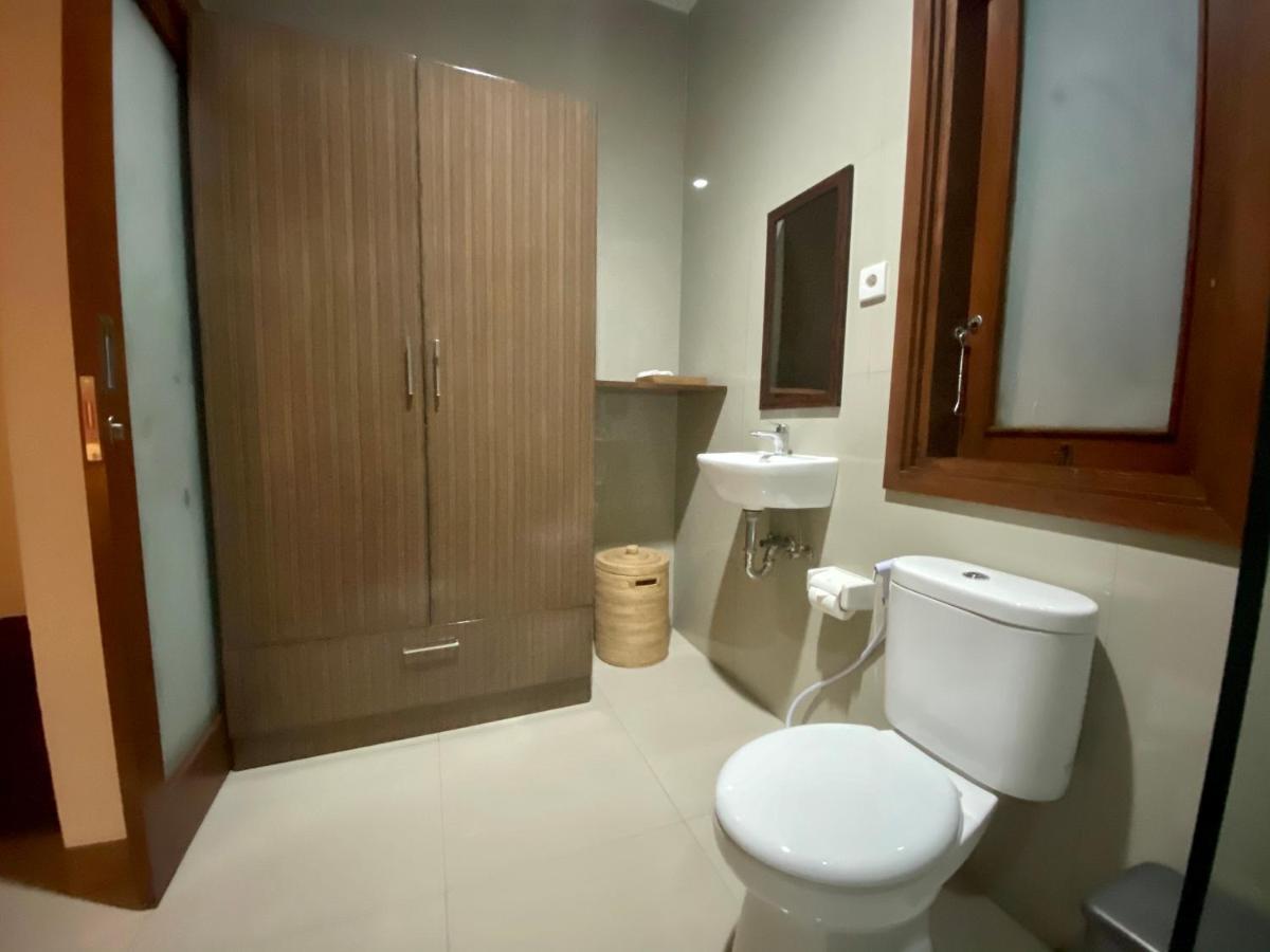 Dikubu Belong Seminyak Hotel Ngoại thất bức ảnh